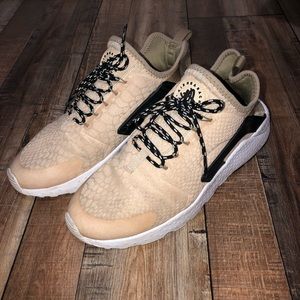 Nike Air Huarache Ultra